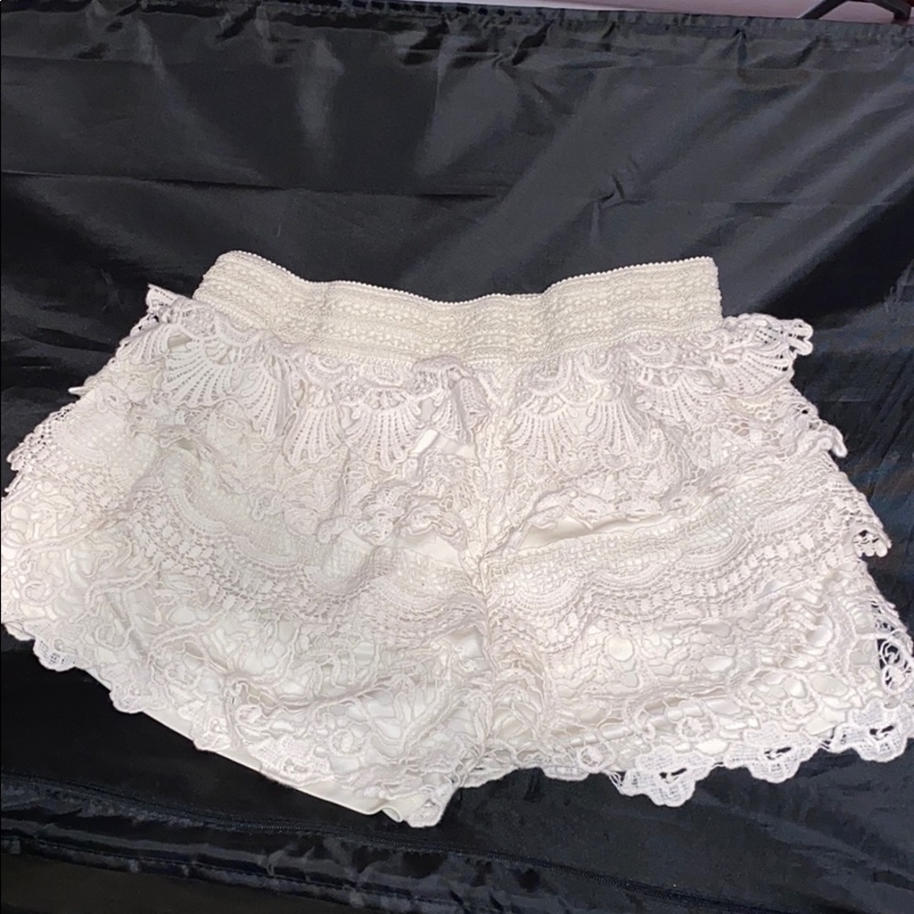 Frilled shorts